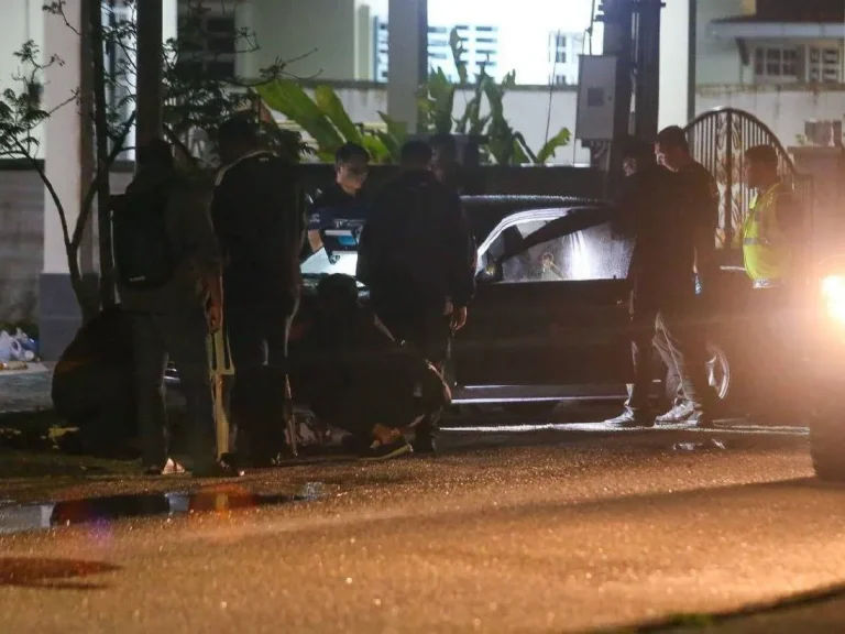 Lelaki, wanita ditemukan maut dengan kesan tikaman dipercayai dibunuh