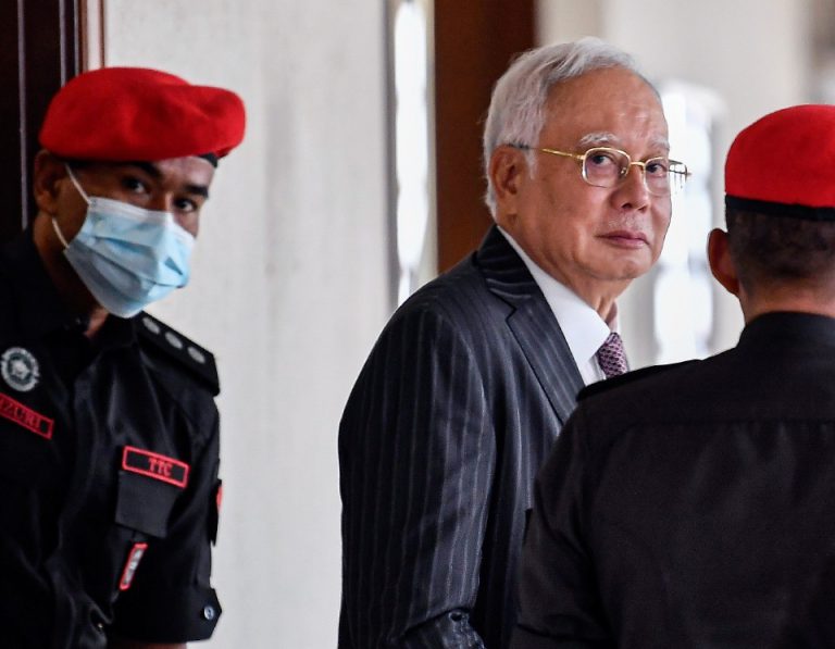 Najib tarik balik rayuan tahanan rumah