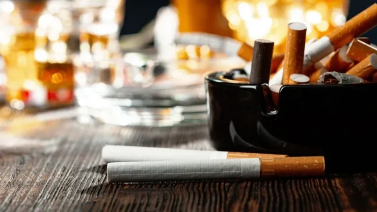 APMM Miri rampas rokok, arak seludup di perairan Kuala Lawas