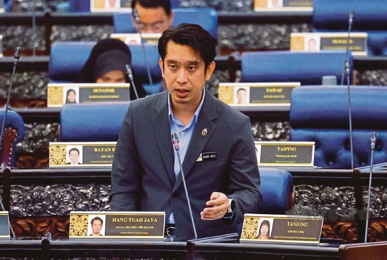 UKM henti guna khidmat operasi urus pengambilan pelajar, kutipan yuran – Adam Adli