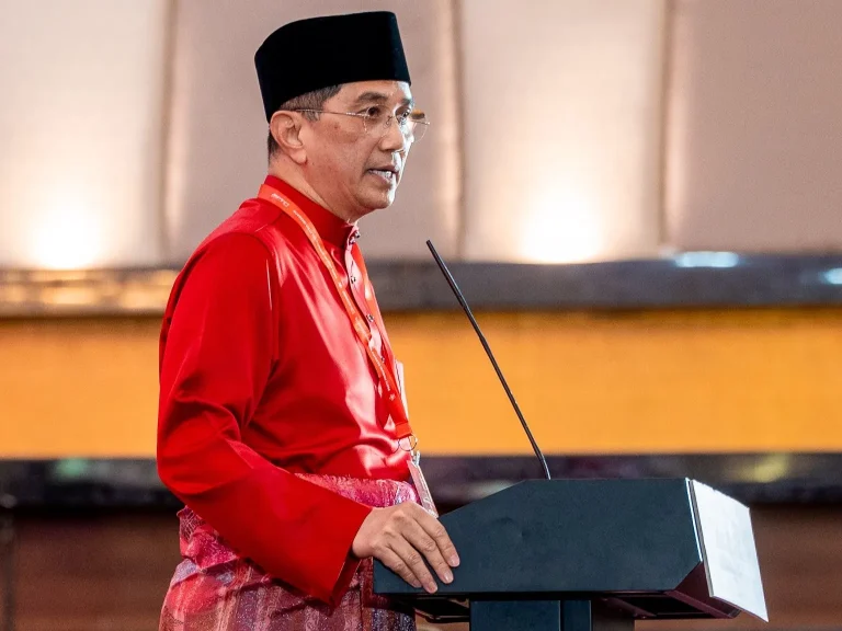Ahli Bersatu dilarang sertai perhimpunan anjuran individu dipecat