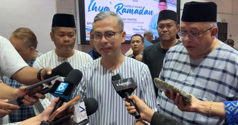 Sumbangan RM150, bayaran insurans kepada 350 rider – Fahmi