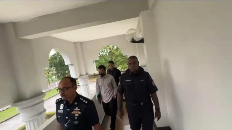 Exco Pulau Pinang, Fahmi Zainol mengaku tidak bersalah dakwaan pukul isteri