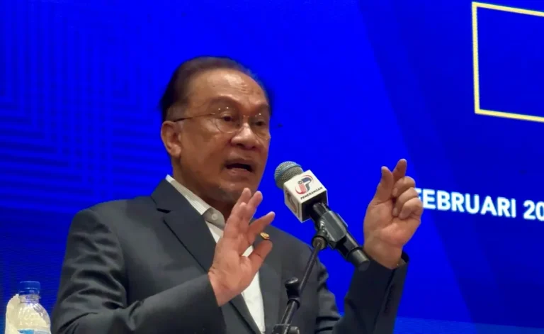 Kerajaan tidak izinkan rumah ibadat dibina tanpa peraturan – Anwar