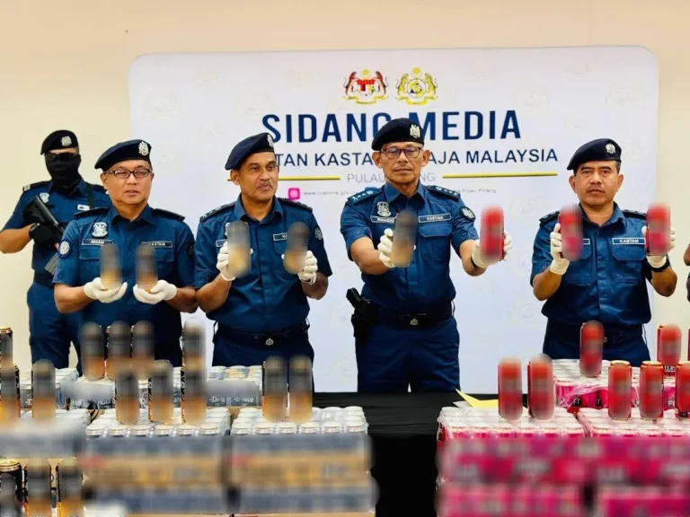 Kastam Pulau Pinang rampas minuman keras bernilai RM1.9juta cuba diseludup guna 2 kontena