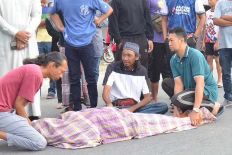 Wanita warga emas maut dirempuh motosikal ketika berjalan kaki ke surau