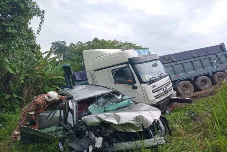 Nahas 3 kenderaan di Lebuhraya PLUS: Wanita warga emas maut, dua kenderaan jatuh gaung sedalam 15 meter