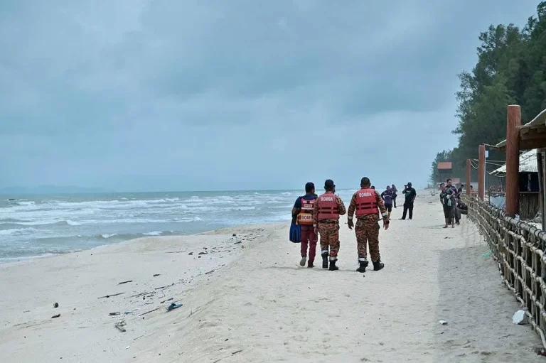 Pelajar Myanmar dihanyutkan arus ketika mandi-manda di Pantai Batu Buruk