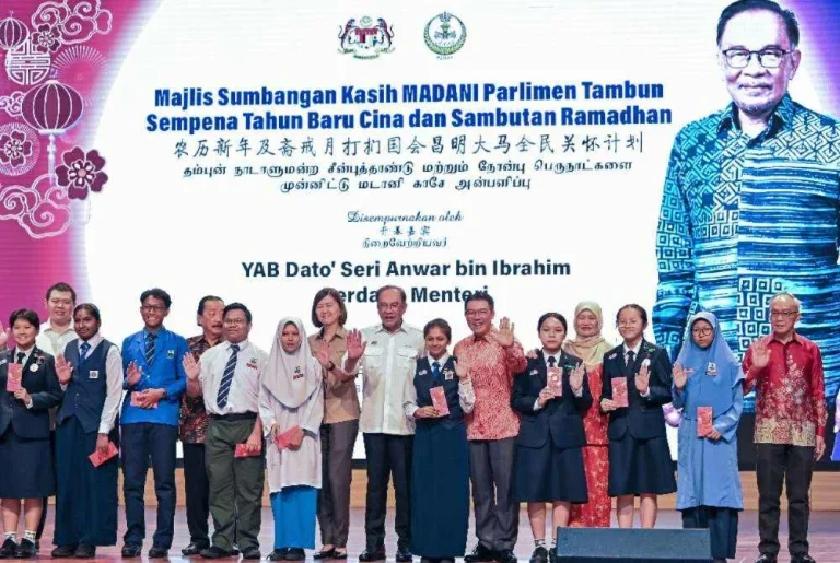 PM umum peruntukan tambahan RM20 juta untuk SMJKC seluruh negara