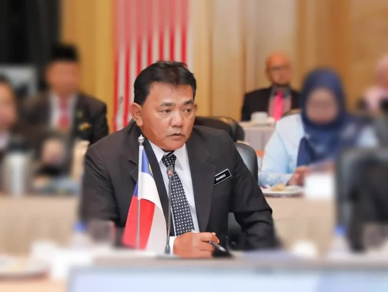 Lapan pelajar KV digantung sekolah, serang rakan potong barisan