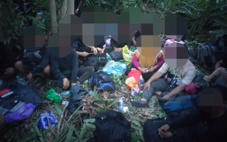 Polis tahan 36 individu, gagalkan cubaan seludup migran ke Indonesia