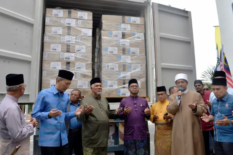 Malaysia hantar 40,000 naskhah al-Quran ke Washington, Ivory Coast dan Ghana
