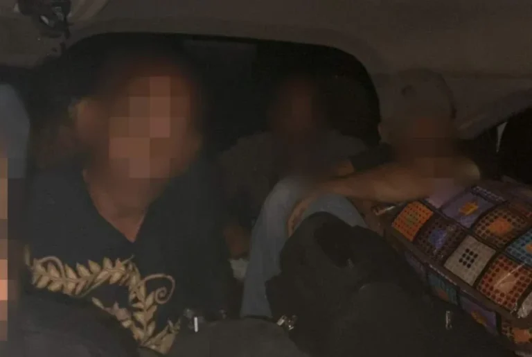 9 PATI berhimpit dalam Alza, tekong darat turut dicekup