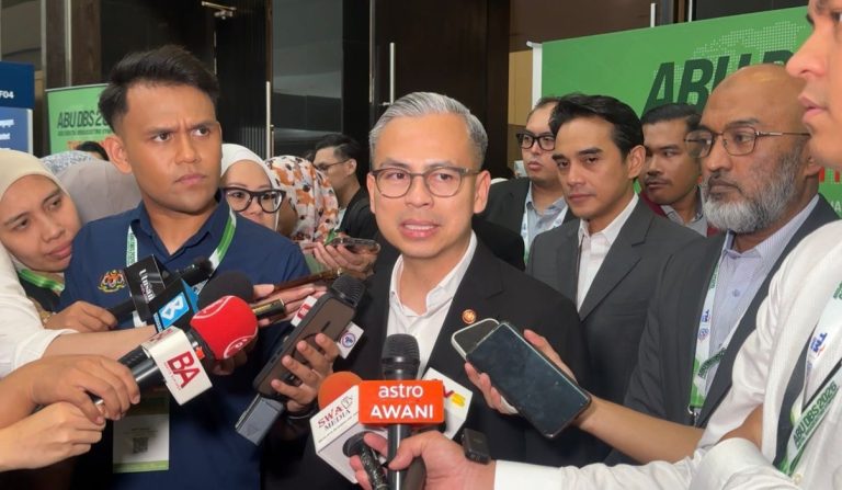 Dua proses siasatan kes Azam Baki perlu dilengkapkan – Fahmi