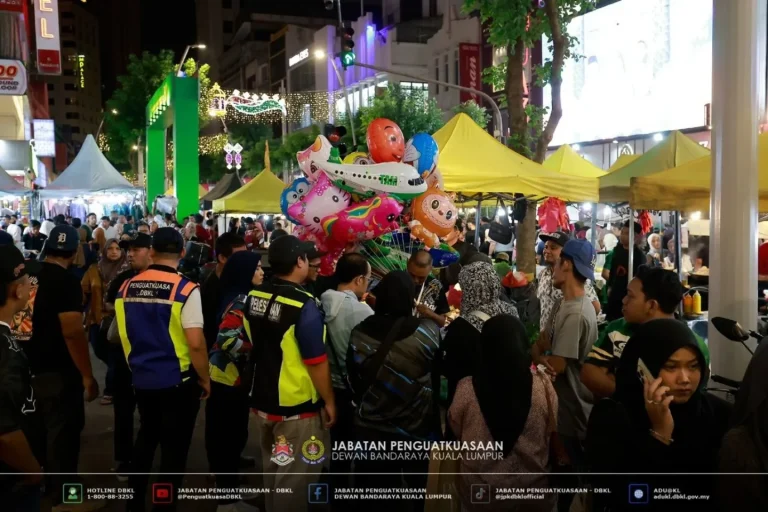 Peniaga belon di Jalan TAR kini wajib ada lesen