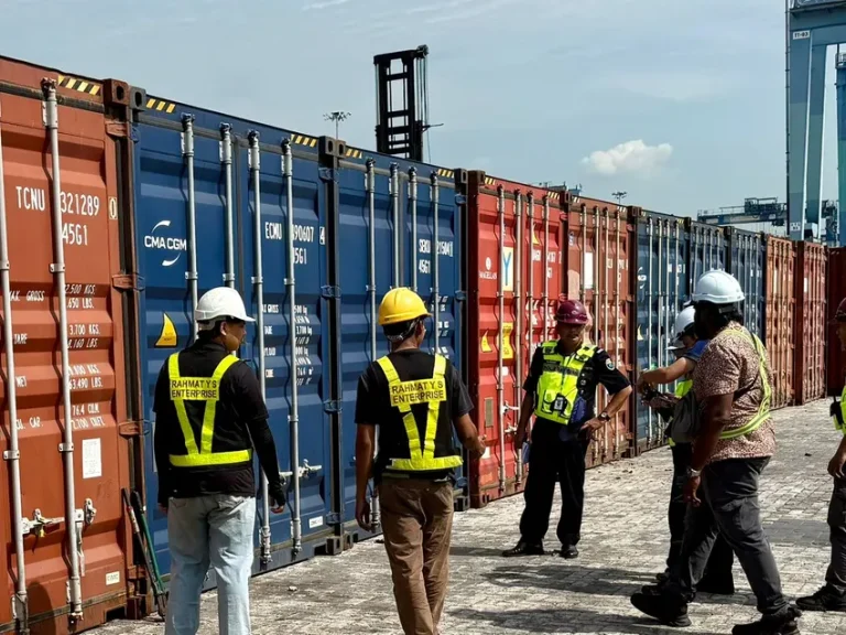 AKPS tahan 11 kontena e-waste, bahan buangan terjadual