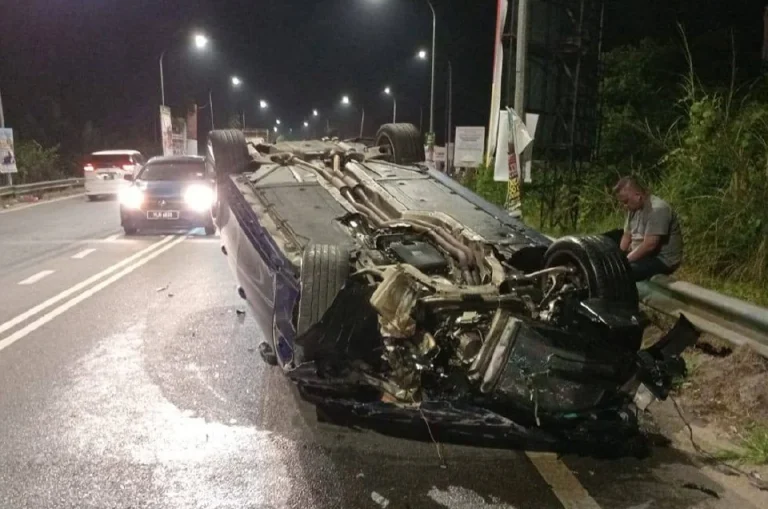 Dua maut termasuk kanak-kanak dalam nahas dua kenderaan