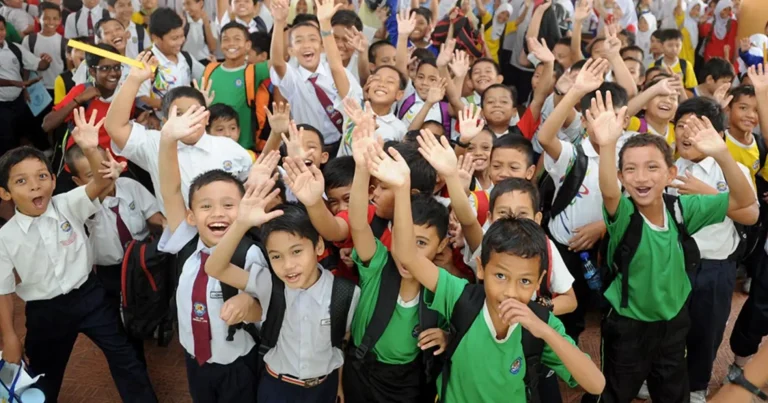 Aidilfitri: KPM umum cuti sekolah tambahan dua hari