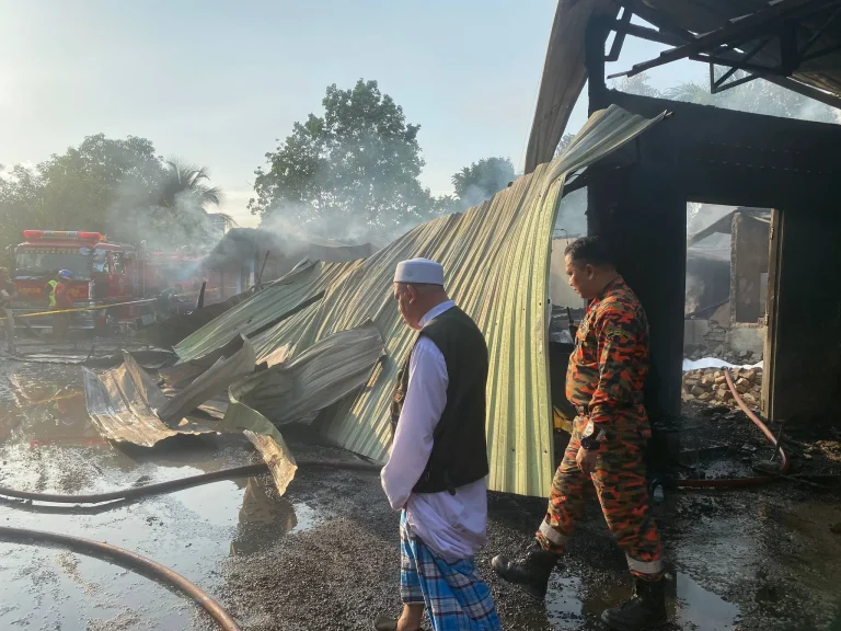 Wanita warga emas rentung dalam kebakaran rumah