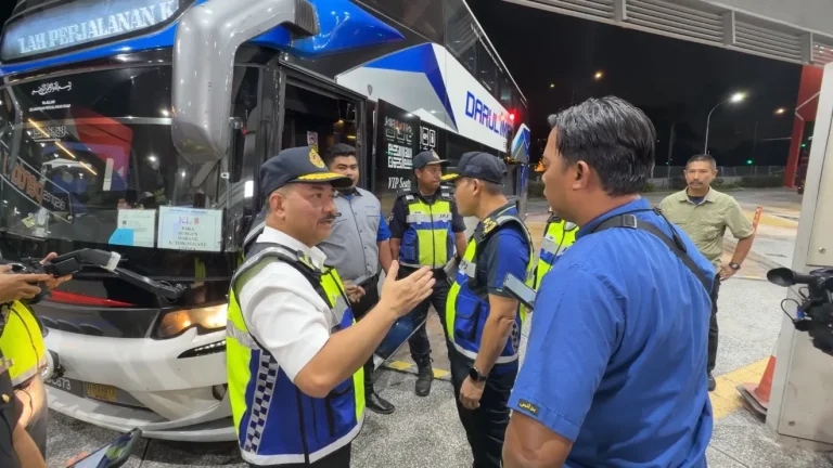 Lebih 400,00 kenderaan perdagangan belum pasang Peranti Had Kelajuan