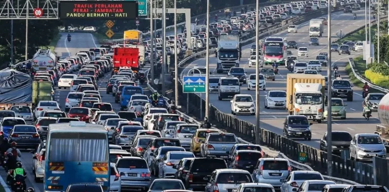 3.49 juta kenderaan sehari pada hari puncak Aidilfitri – LLM