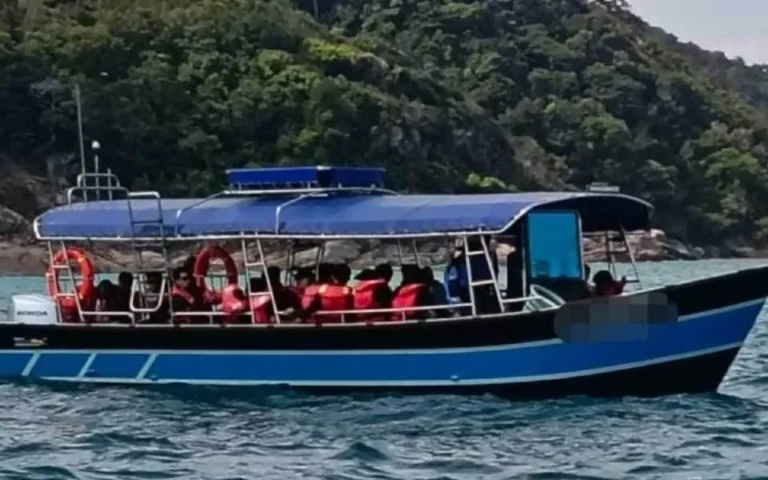 Maritim Malaysia tahan bot bawa 25 penumpang lebih muatan