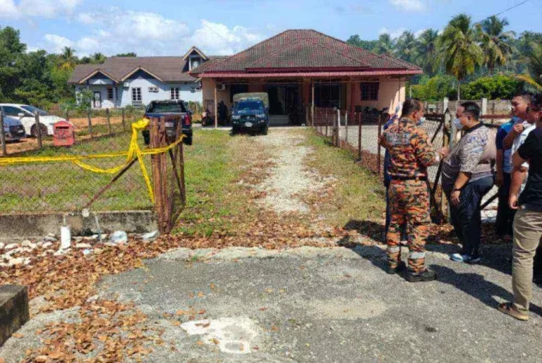Bau busuk bongkar kematian pensyarah dalam rumah