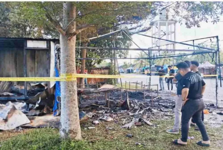 Kanopi jualan mercun, ruang simpanan musnah dalam kebakaran