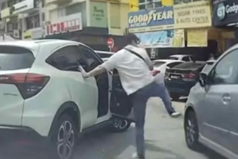Lelaki patahkan cermin sisi kereta ditahan polis