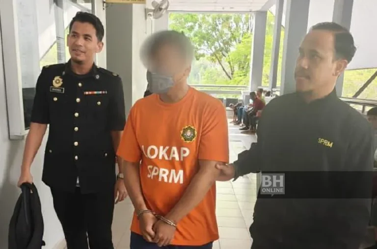 Penyelia asrama direman dakwaan rasuah RM78,000