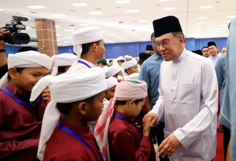PM lulus peruntukan RM1.525 juta kepada lima sekolah pondok, tahfiz di Sabah
