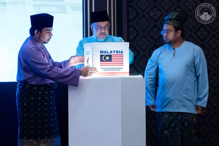 PM lancar misi bantuan kemanusiaan 30 kontena Malaysia ke Gaza