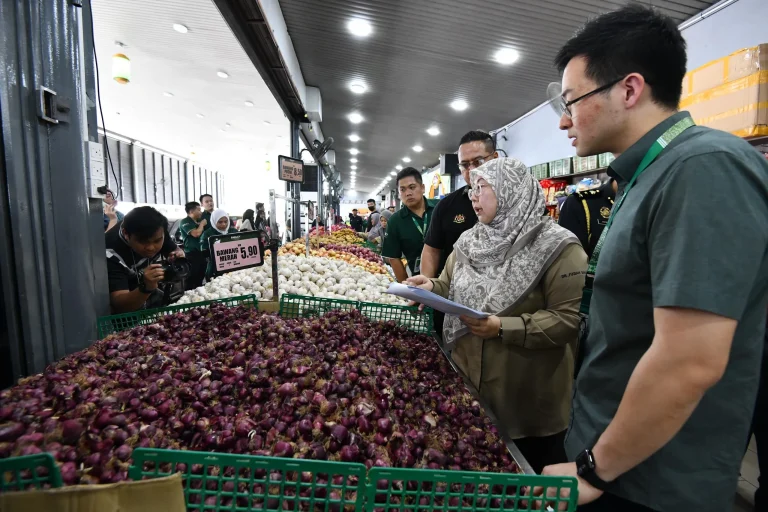 Bawang, cili, ikan antara 27 barang kawalan sempena Aidilfitri