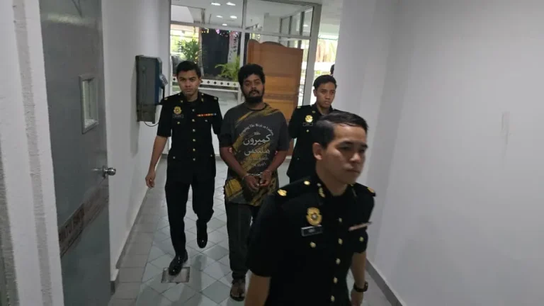 Pemandu lori didenda RM7,000 suap penguat kuasa