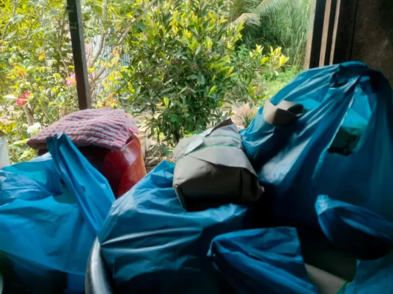 Plastik biru jadi helah baharu lindung jualan siang Ramadan