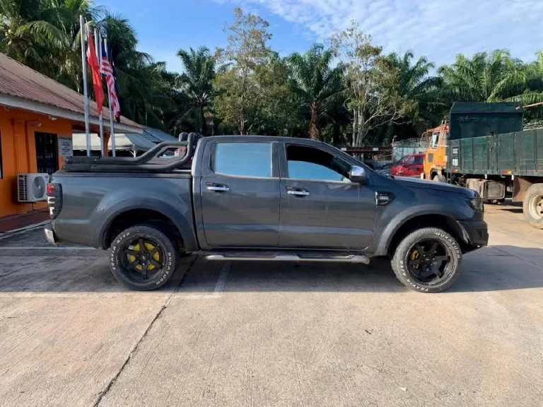 Pikap Ford Ranger disita JPJ, pemandu tiada lesen
