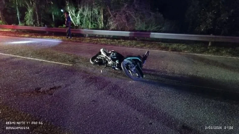 Penunggang motosikal maut kemalangan dengan lori