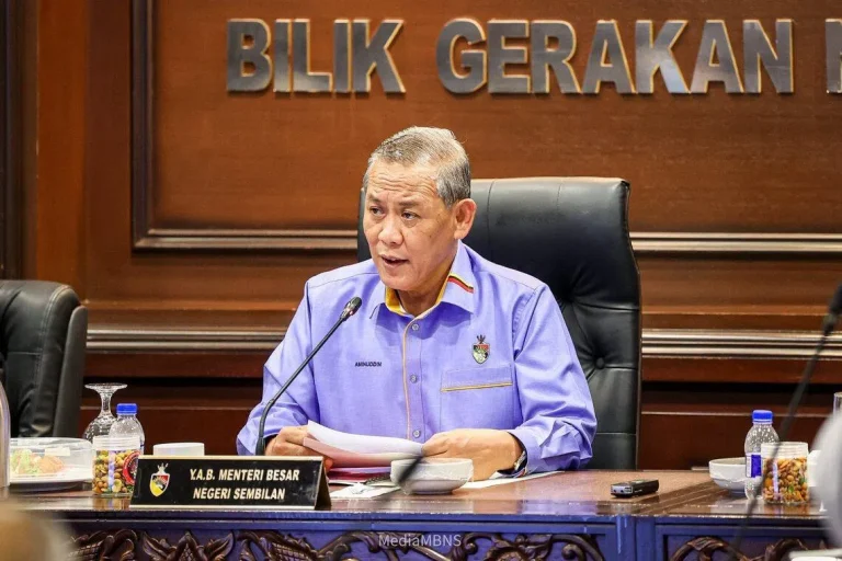 Aminuddin menghadap Yang di-Pertuan Besar Negeri Sembilan di KL