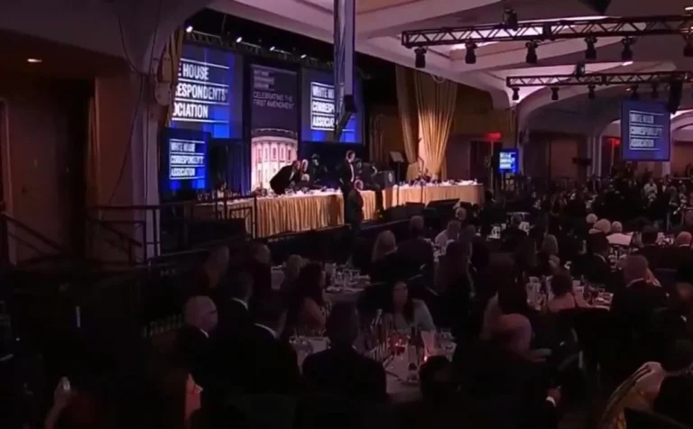 Trump, isteri terselamat dalam insiden tembakan majlis makan malam