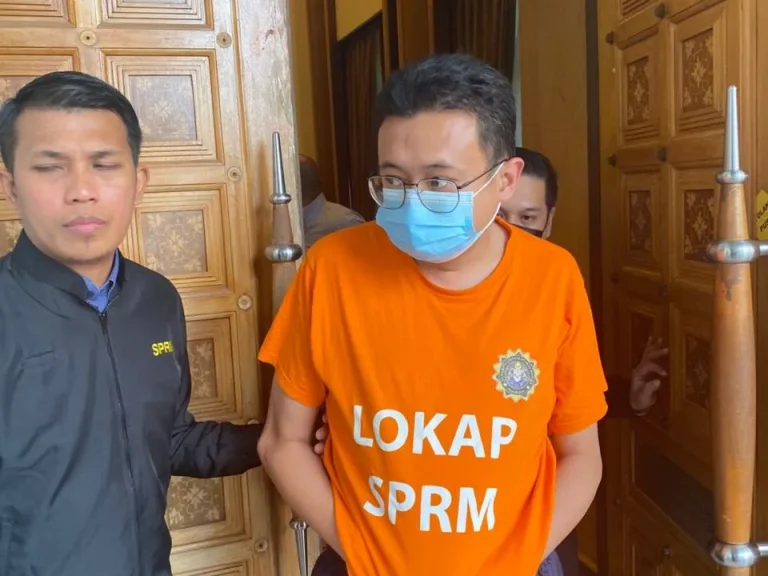 Kelulusan gelanggang  skuasy: SPRM reman CEO disyaki minta, terima rasuah RM1 juta