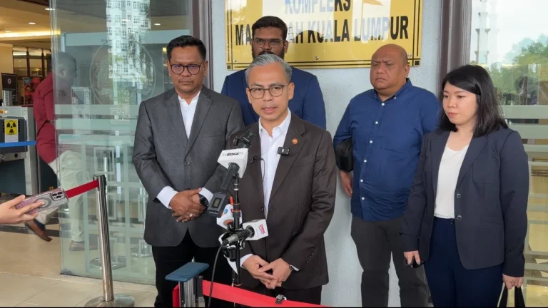 Peguam Fahmi Fadzil teliti komen Papagomo, akan putuskan tindakan