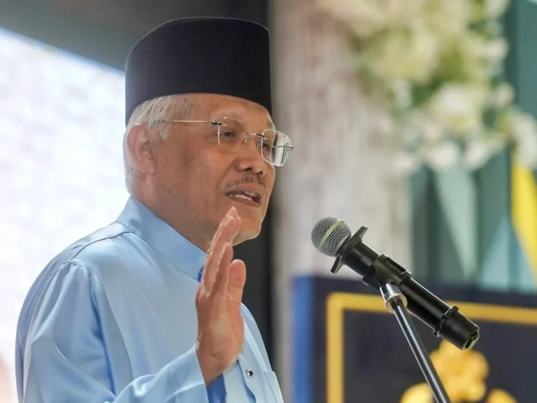 Hamzah dijangka umum parti baharu bulan depan – Sumber