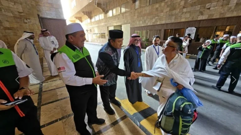 Kumpulan pertama jemaah haji Malaysia selamat tiba di Makkah
