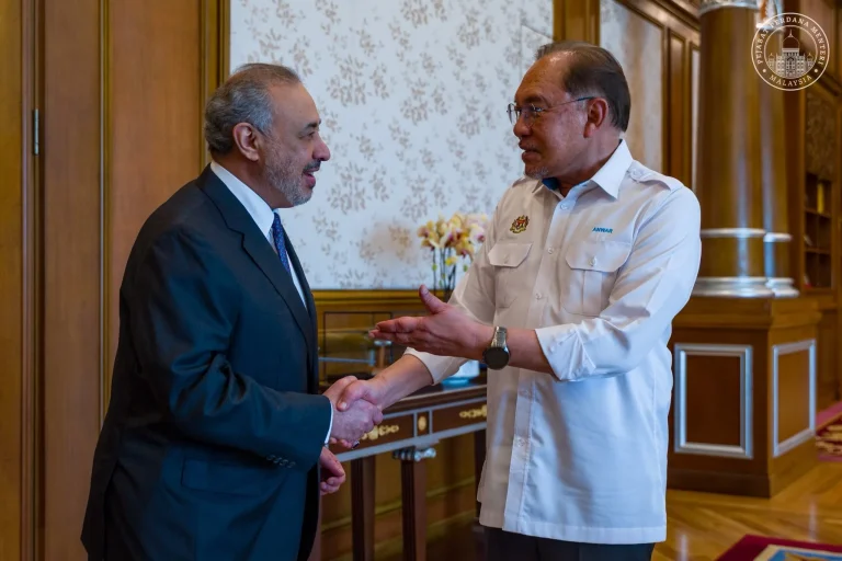 PM terima kunjungan pengerusi syarikat gas Oman, bincang peluang pelaburan sektor tenaga