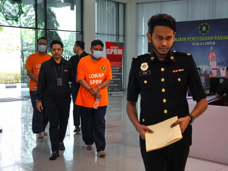Pegawai kanan teknikal dan pengurus direman disyaki minta, terima rasuah RM2 juta