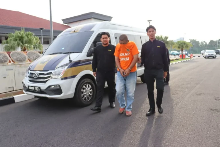 Pemilik syarikat direman kes dokumen butir matan palsu pembelian dron RM90,000