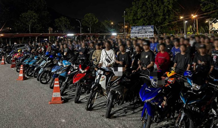 Ops samseng jalanan: 4 remaja ditahan, 46 motosikal disita di Manjung