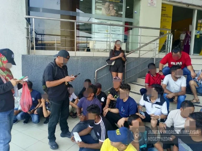 ‘Port’ lepak warga asing diserbu, 21 ditahan imigresen