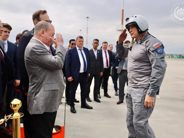 Agong saksikan demonstrasi udara Sukhoi Su-57E diterbangkan Hero of Russia