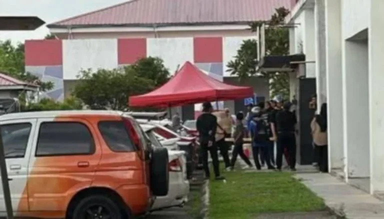 Wanita 22 tahun ditahan disyaki campak bayi dari tingkat 10 PPR
